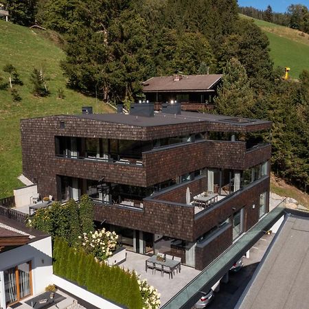 Sunny Ferienwohnungen Ski In - Ski Out Zell am See Exterior foto