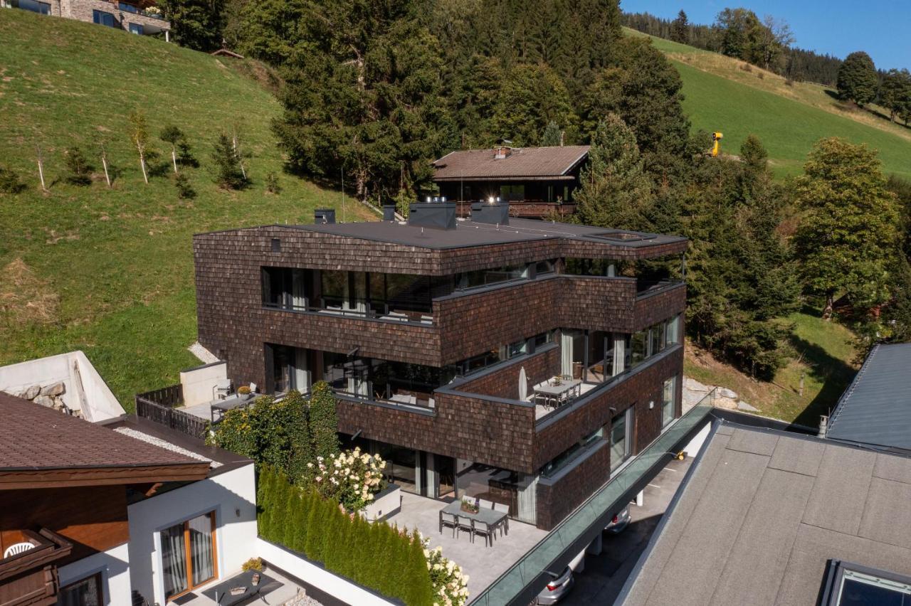 Sunny Ferienwohnungen Ski In - Ski Out Zell am See Exterior foto