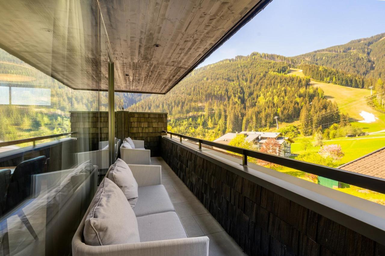 Sunny Ferienwohnungen Ski In - Ski Out Zell am See Exterior foto